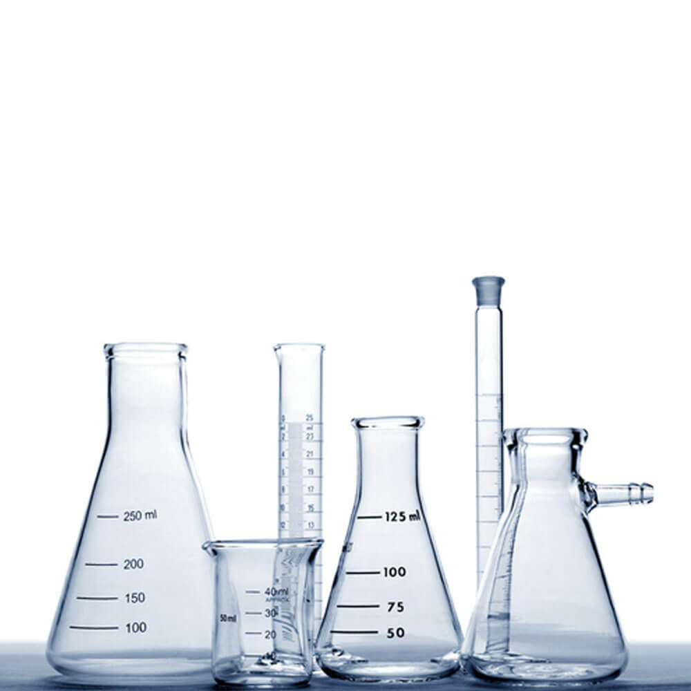 Cylinder, graduated with round base and spout, amber stain graduation, made of low expansion 3.3 borosilicate glass